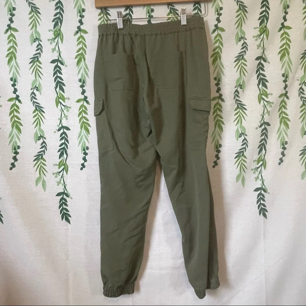 Size 12 Kids Olive Green Joggers A1
